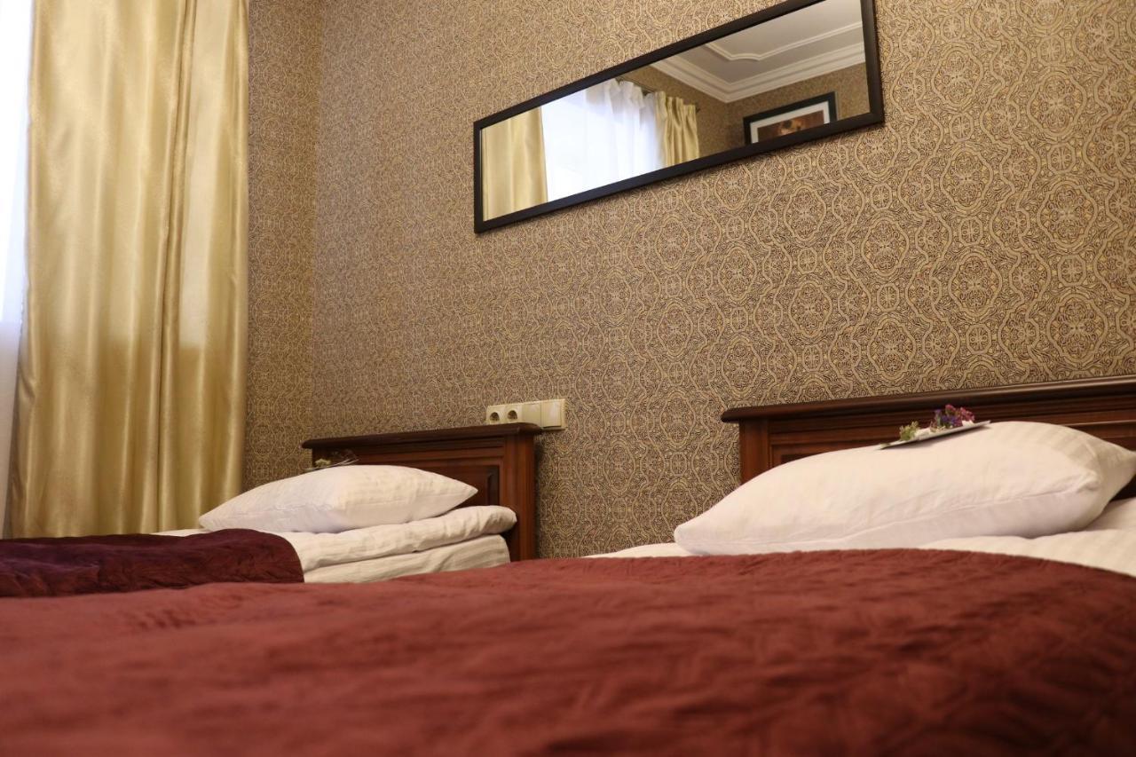 Bogdanov Yar Hotel Kiev Exterior foto