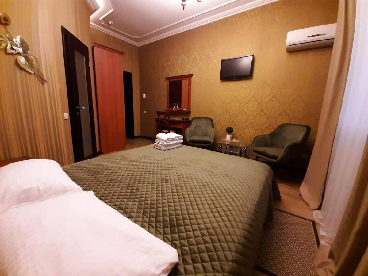 Bogdanov Yar Hotel Kiev Exterior foto